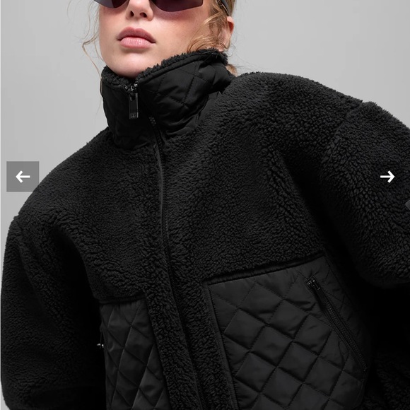 ALO Yoga Black Cropped Sherpa Jacket - Picture 6 of 7